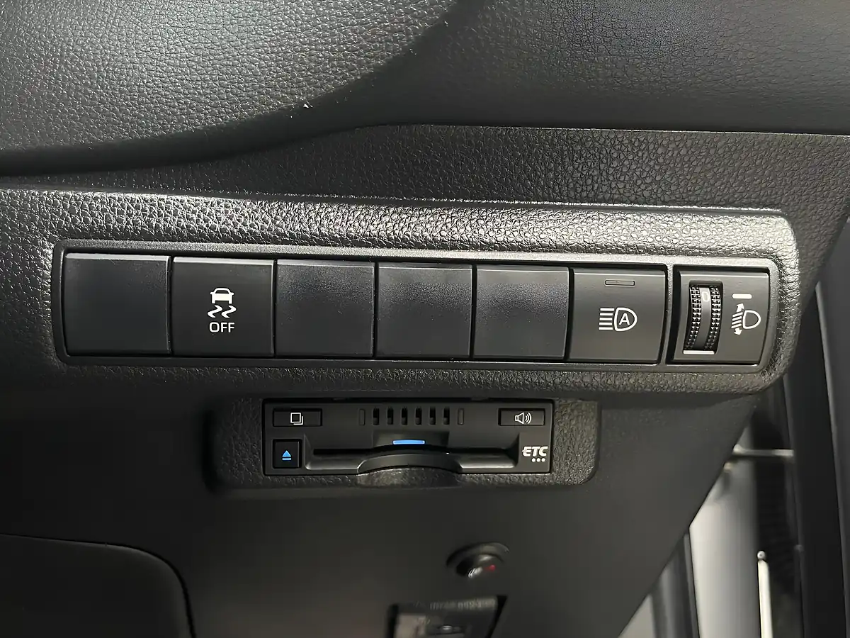 Used 2020 Toyota Corolla Design Touring Sports Silver - Interior and Exterior details 20