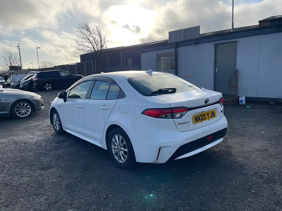 Used 2020 Toyota Corolla Design White - Interior and Exterior details 4