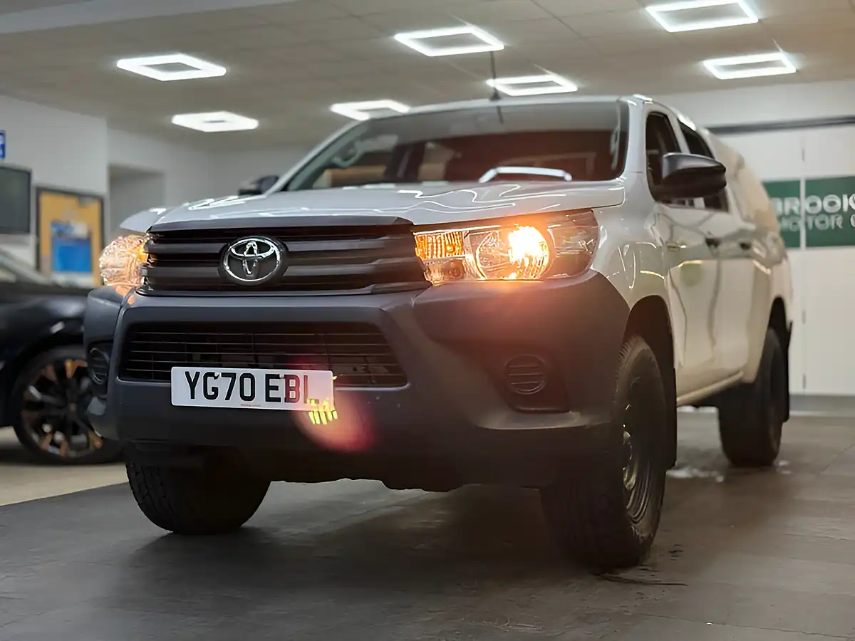 Used 2020 Toyota Hilux Active 4WD Dcb White - Interior and Exterior details 4