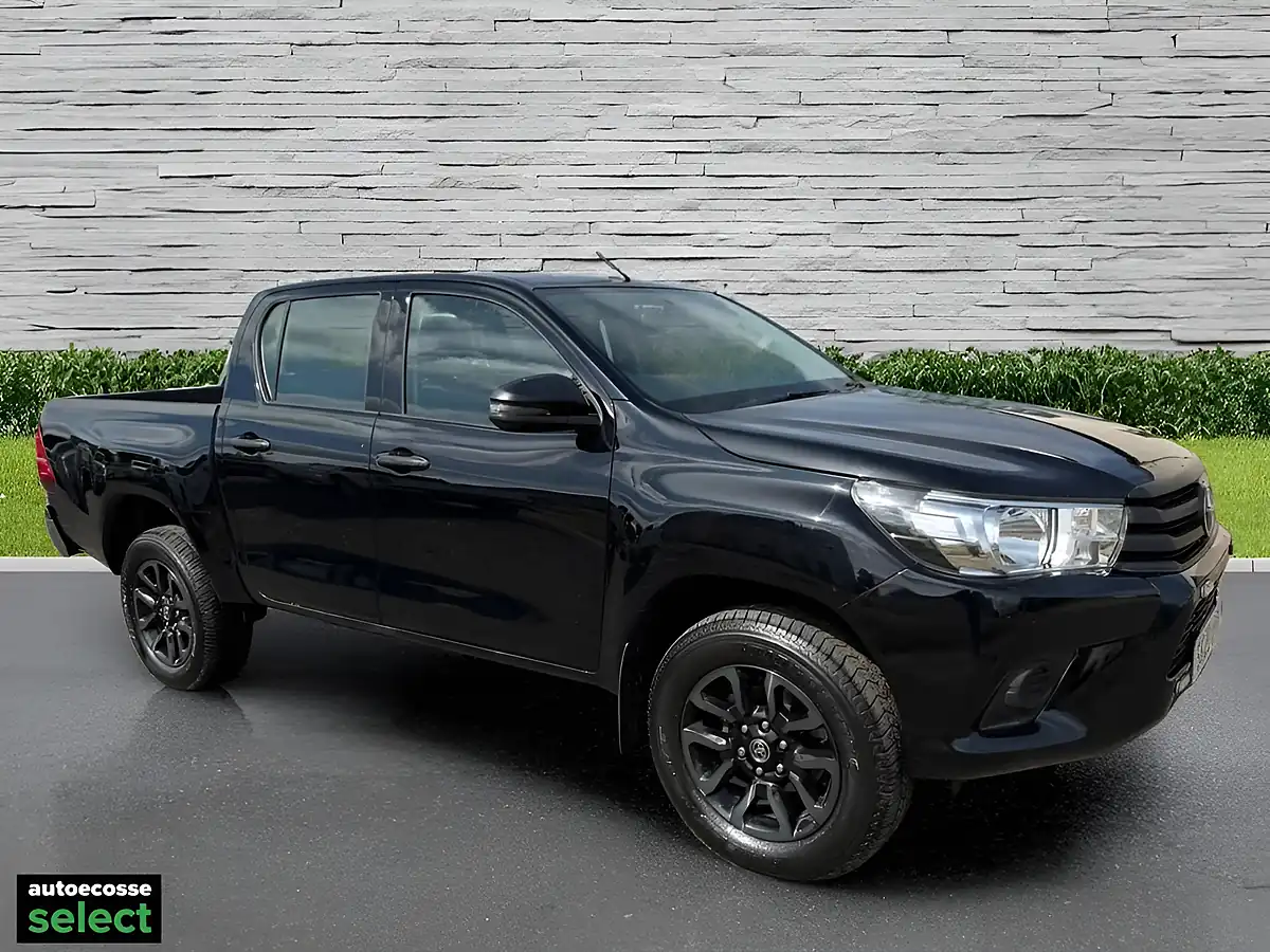 Used 2020 Toyota Hilux Active Black - Interior and Exterior details 12