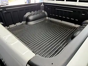 Used 2020 Toyota Hilux Active White - Interior and Exterior details 12