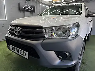 Used 2020 Toyota Hilux Active White - Interior and Exterior details 20