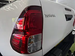 Used 2020 Toyota Hilux Active White - Interior and Exterior details 7