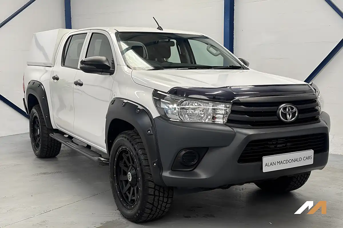 Used 2020 Toyota Hilux Active White - Front View
