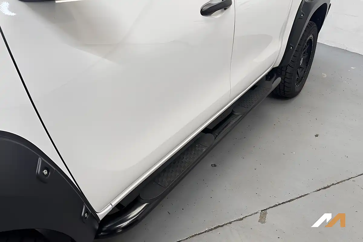 Used 2020 Toyota Hilux Active White - Interior and Exterior details 11