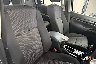 Used 2020 Toyota Hilux Active White - Interior and Exterior details 13