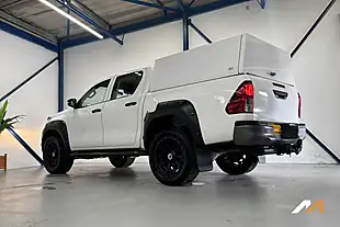 Used 2020 Toyota Hilux Active White - Interior and Exterior details 19