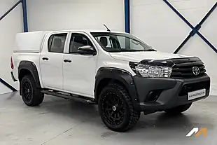 Used 2020 Toyota Hilux Active White - Interior and Exterior details 8