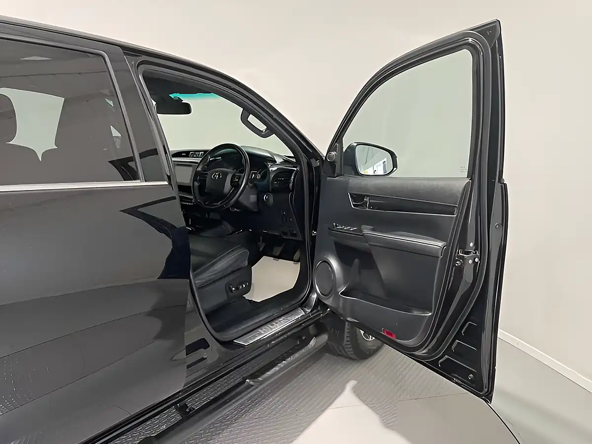Used 2020 Toyota Hilux Hi-Luxury Invincible X Black - Interior and Exterior details 11