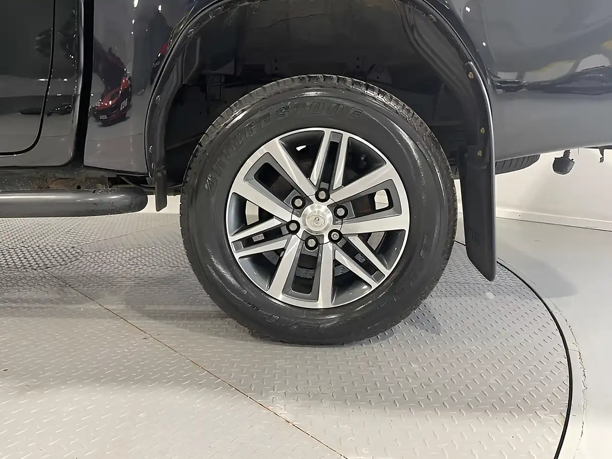Used 2020 Toyota Hilux Hi-Luxury Invincible X Black - Interior and Exterior details 13