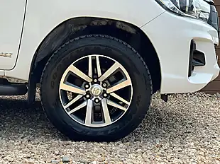 Used 2020 Toyota Hilux Hi-Luxury Invincible X White - Interior and Exterior details 11