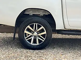 Used 2020 Toyota Hilux Hi-Luxury Invincible X White - Interior and Exterior details 12