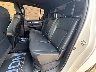 Used 2020 Toyota Hilux Hi-Luxury Invincible X White - Interior and Exterior details 18