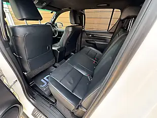 Used 2020 Toyota Hilux Hi-Luxury Invincible X White - Interior and Exterior details 19