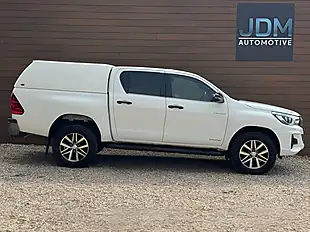 Used 2020 Toyota Hilux Hi-Luxury Invincible X White - Interior and Exterior details 2