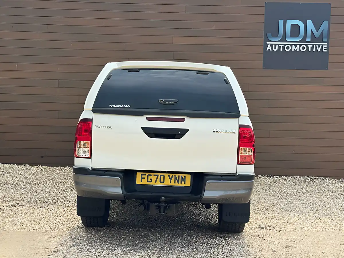 Used 2020 Toyota Hilux Hi-Luxury Invincible X White - Interior and Exterior details 4