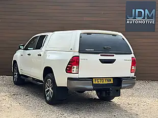 Used 2020 Toyota Hilux Hi-Luxury Invincible X White - Interior and Exterior details 7