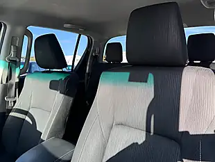 Used 2020 Toyota Hilux Invincible Pure White - Interior and Exterior details 18