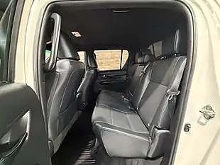 Used 2020 Toyota Hilux Invincible X White - Interior and Exterior details 12
