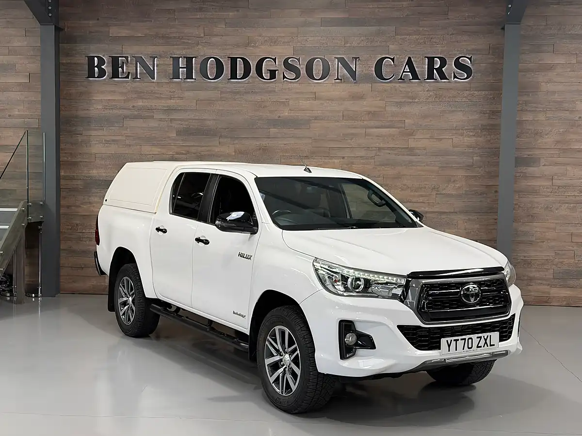 Used 2020 Toyota Hilux Invincible X White - Interior and Exterior details 2