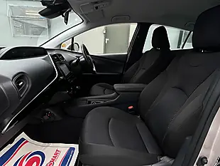 Used 2020 Toyota Prius Active Silver - Interior and Exterior details 12