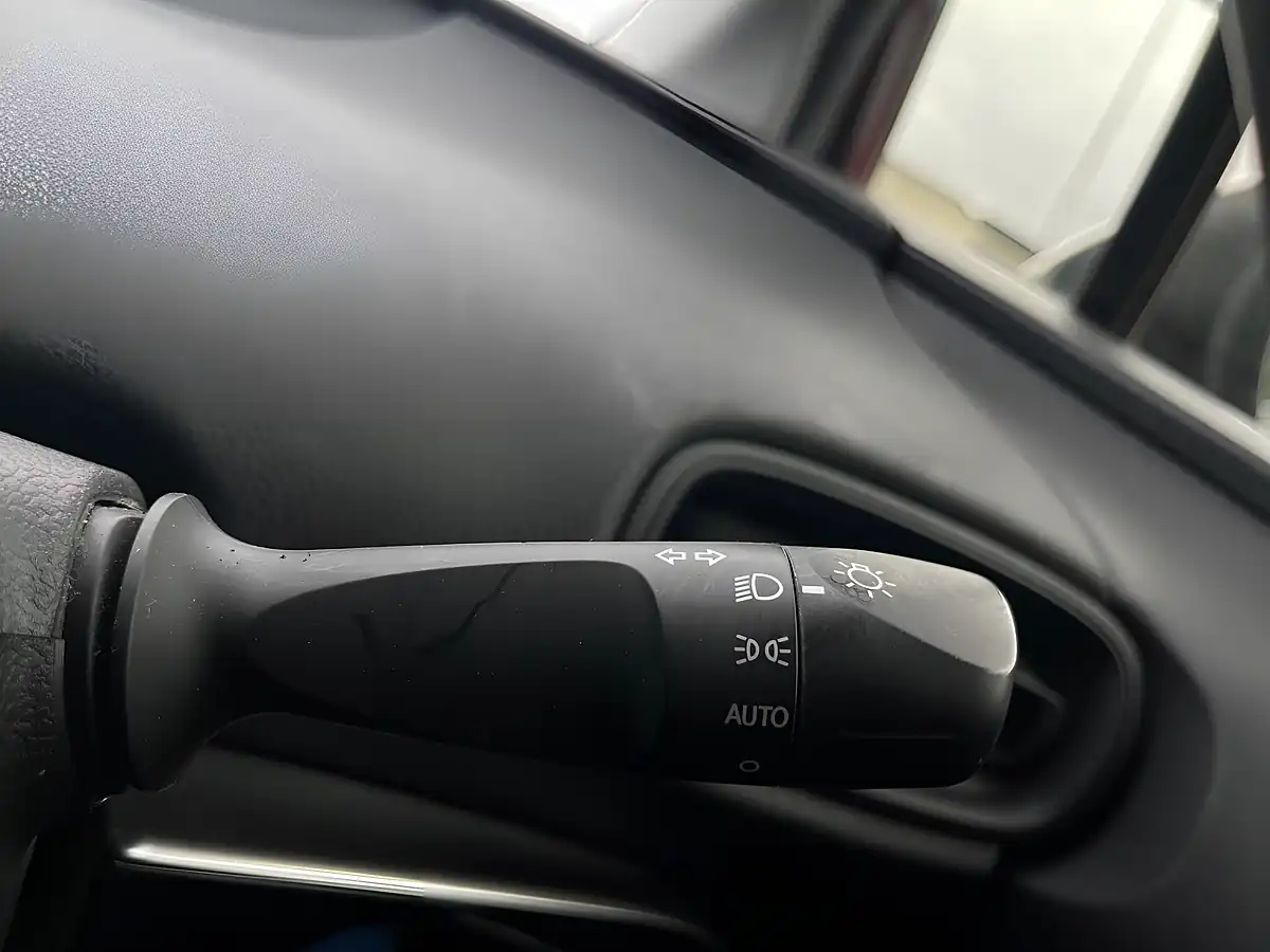 Used 2020 Toyota Prius Active Silver - Interior and Exterior details 18