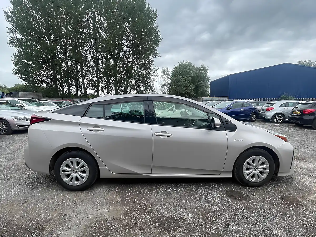 Used 2020 Toyota Prius Active Silver - Interior and Exterior details 7