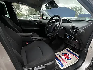 Used 2020 Toyota Prius Active Silver - Interior and Exterior details 8