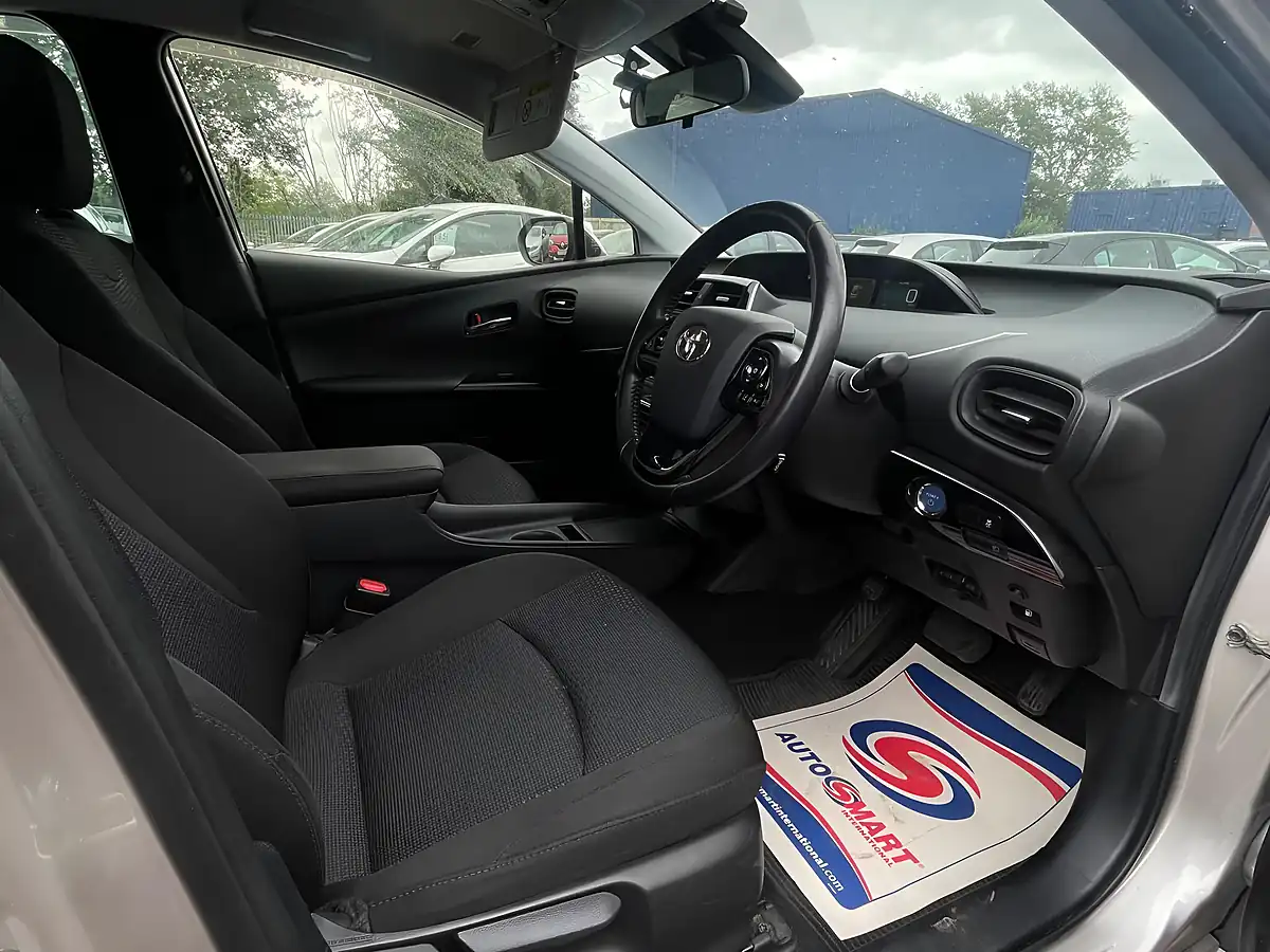 Used 2020 Toyota Prius Active Silver - Interior and Exterior details 8