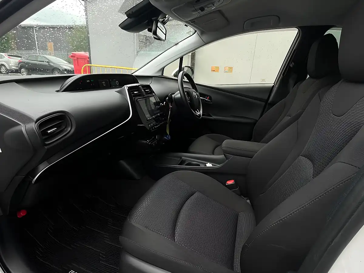 Used 2020 Toyota Prius Active White - Interior and Exterior details 12