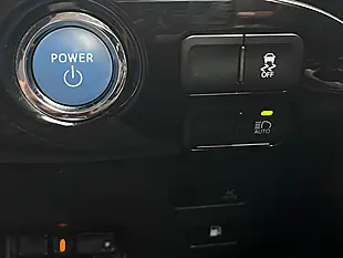 Used 2020 Toyota Prius Active White - Interior and Exterior details 20
