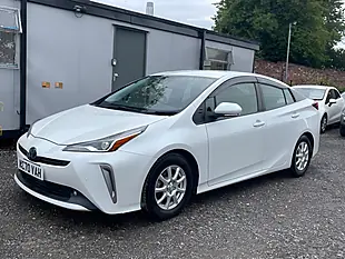 Used 2020 Toyota Prius Active White - Interior and Exterior details 3
