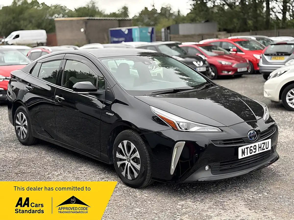 Used 2020 Toyota Prius Business Edition Black - Front View