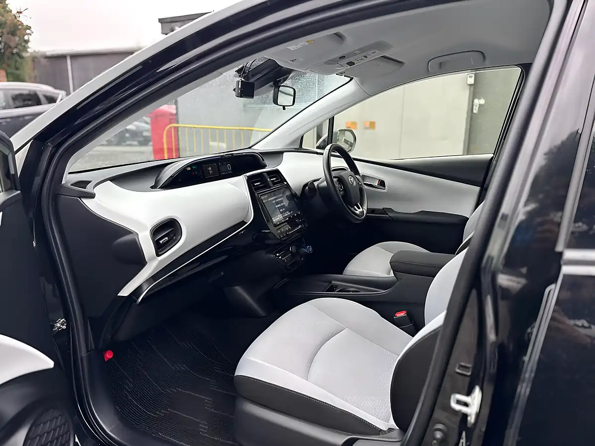 Used 2020 Toyota Prius Business Edition Black - Interior and Exterior details 13
