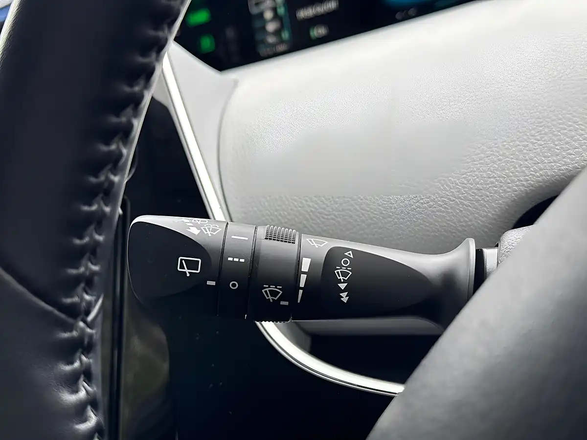Used 2020 Toyota Prius Business Edition Black - Interior and Exterior details 17
