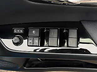 Used 2020 Toyota Prius Business Edition Blue - Interior and Exterior details 10