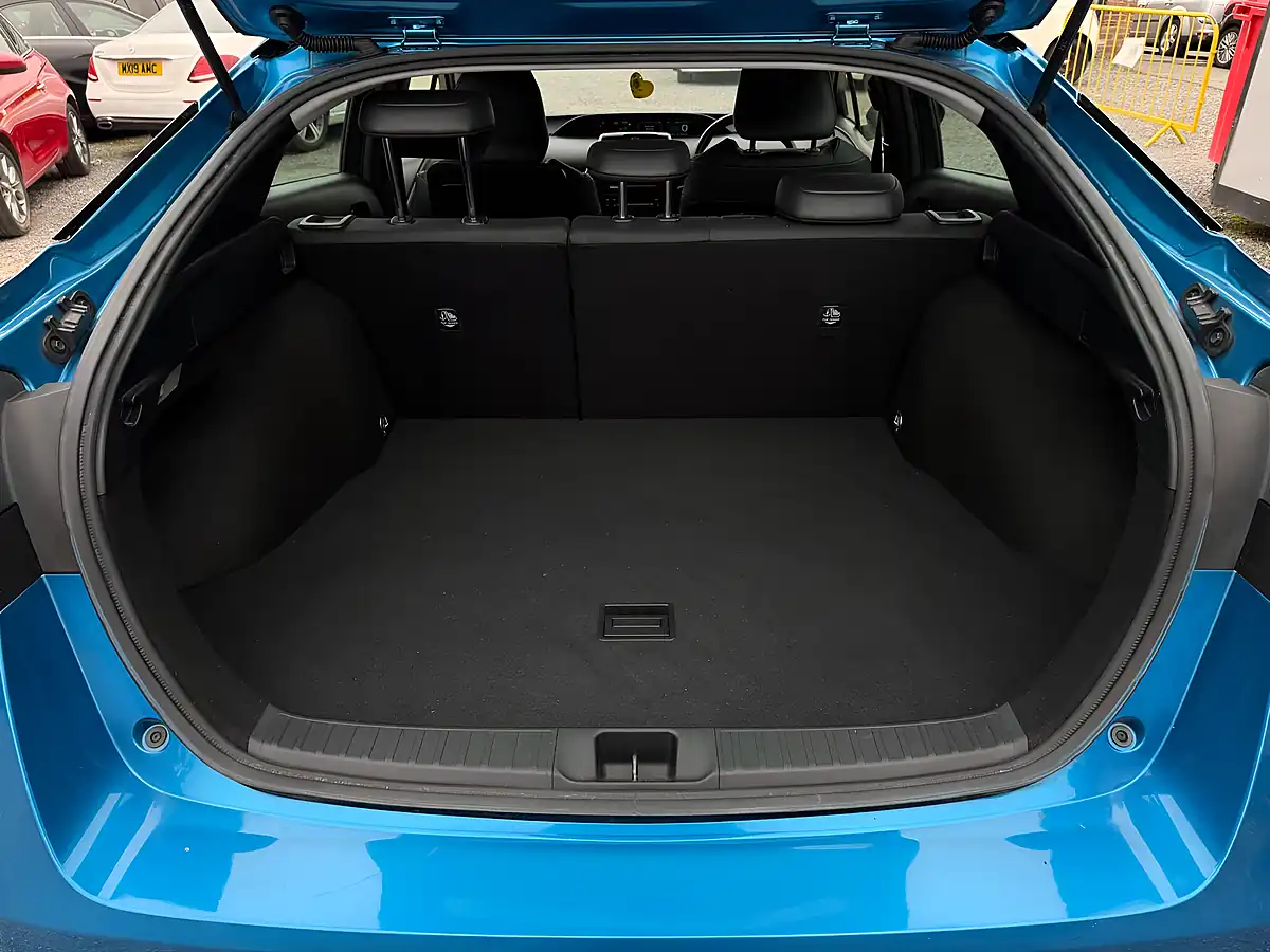 Used 2020 Toyota Prius Business Edition Blue - Interior and Exterior details 12