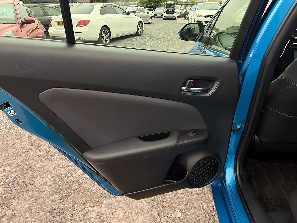Used 2020 Toyota Prius Business Edition Blue - Interior and Exterior details 13