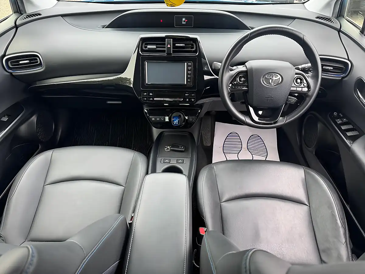 Used 2020 Toyota Prius Business Edition Blue - Interior and Exterior details 15