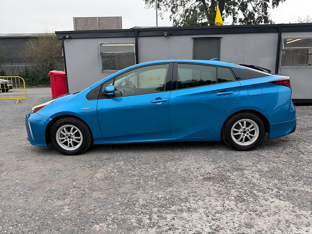 Used 2020 Toyota Prius Business Edition Blue - Interior and Exterior details 4
