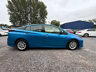 Used 2020 Toyota Prius Business Edition Blue - Interior and Exterior details 8