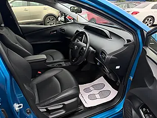 Used 2020 Toyota Prius Business Edition Blue - Interior and Exterior details 9