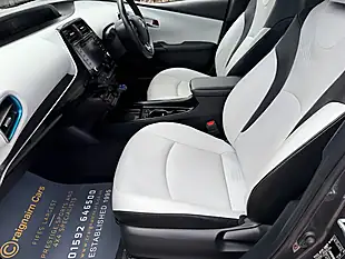 Used 2020 Toyota Prius Excel Decuma Grey - Interior and Exterior details 18