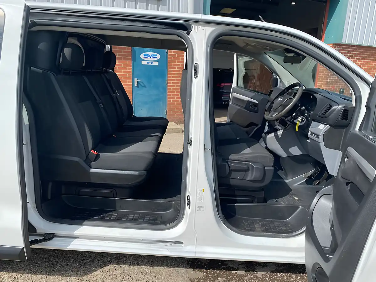Used 2020 Toyota Proace Icon White - Interior and Exterior details 10