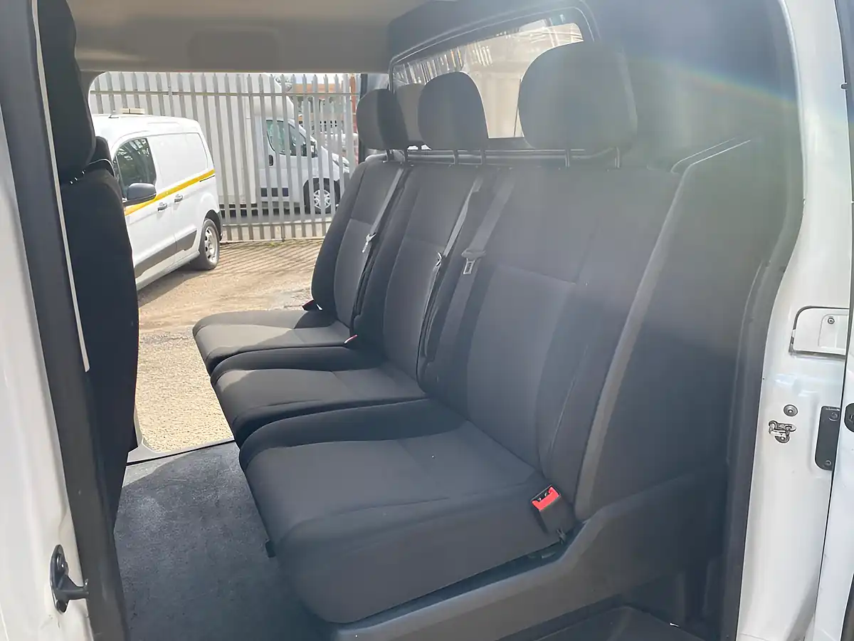Used 2020 Toyota Proace Icon White - Interior and Exterior details 17