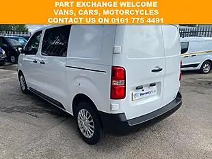 Used 2020 Toyota Proace Icon White - Interior and Exterior details 7