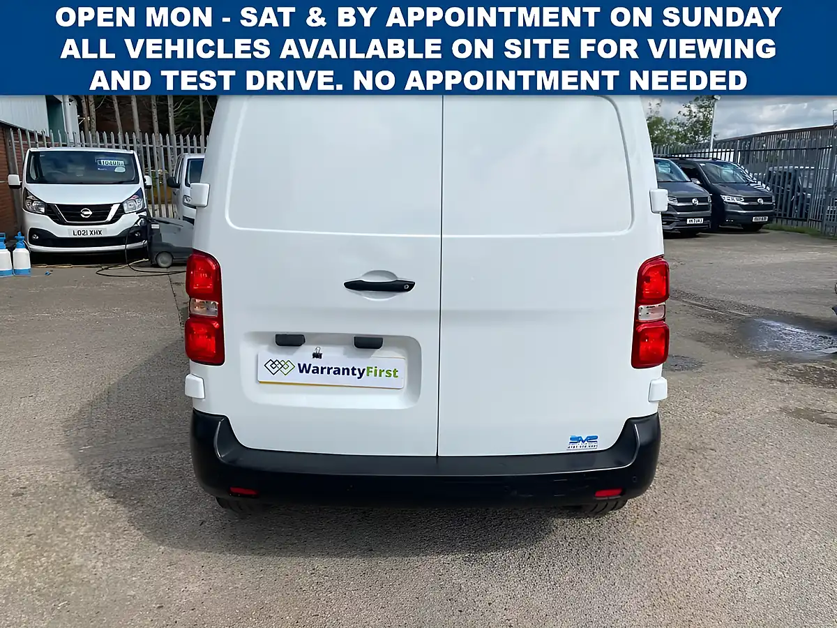 Used 2020 Toyota Proace Icon White - Interior and Exterior details 8