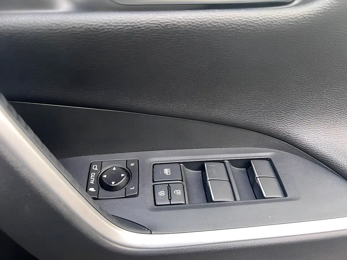 Used 2020 Toyota RAV4 Design Grey - Interior and Exterior details 17