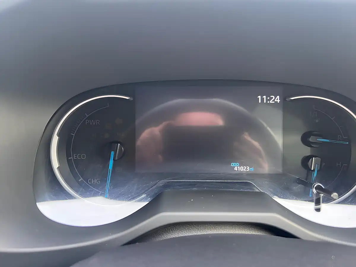 Used 2020 Toyota RAV4 Design Grey - Interior and Exterior details 18
