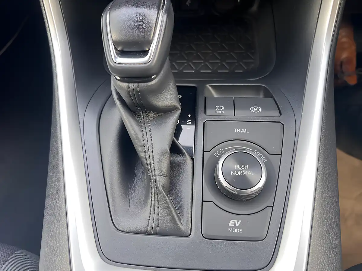 Used 2020 Toyota RAV4 Design Grey - Interior and Exterior details 19